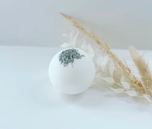 150mg Lavender bath bomb